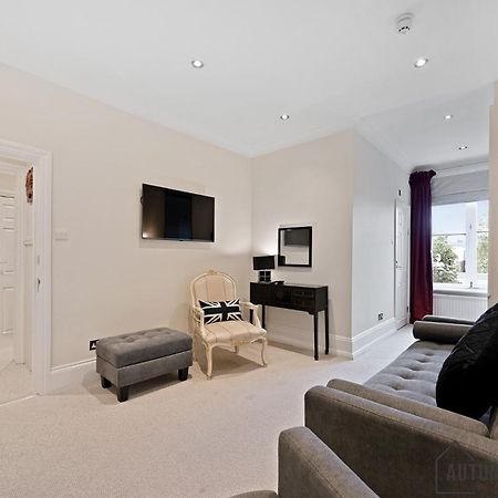 Beautiful 2 King Size Beds 2 Bath- Sleeps 5 In Earls Court Lägenhet London Exteriör bild