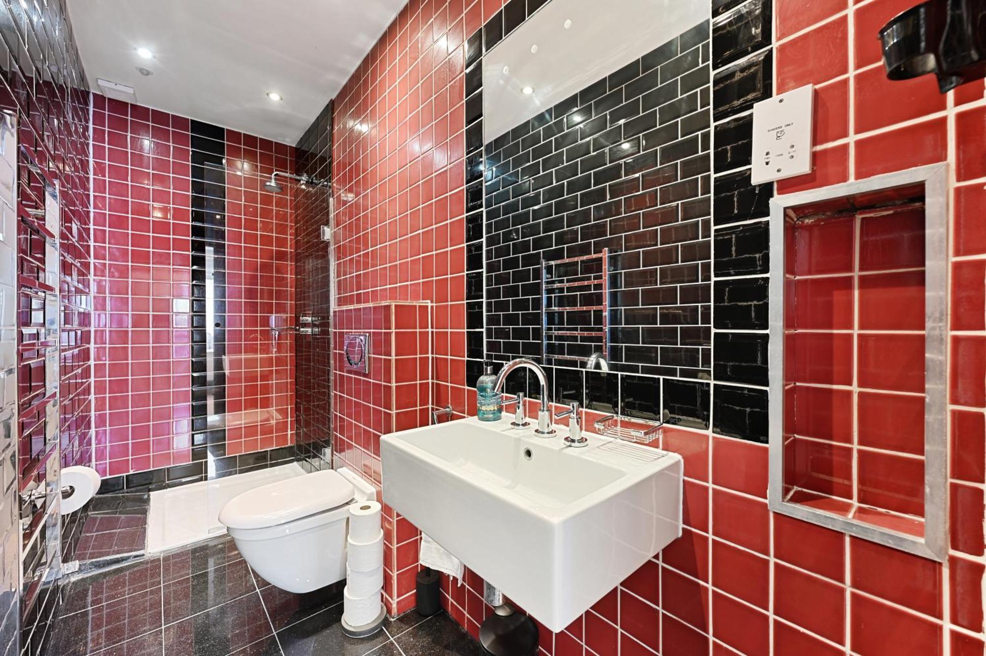 Beautiful 2 King Size Beds 2 Bath- Sleeps 5 In Earls Court Lägenhet London Exteriör bild