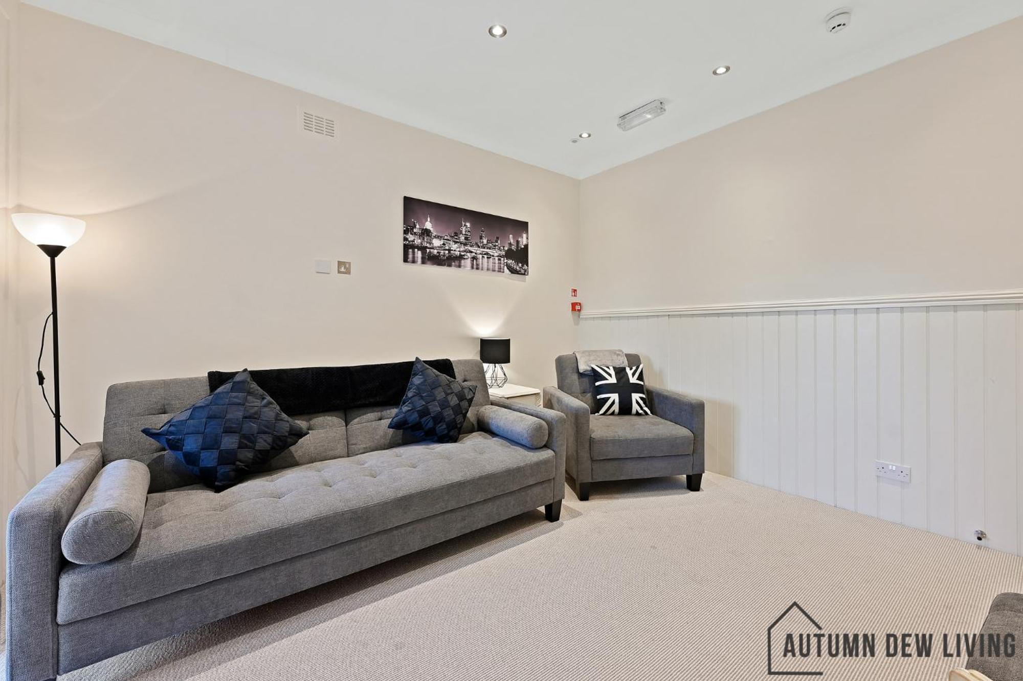 Beautiful 2 King Size Beds 2 Bath- Sleeps 5 In Earls Court Lägenhet London Exteriör bild