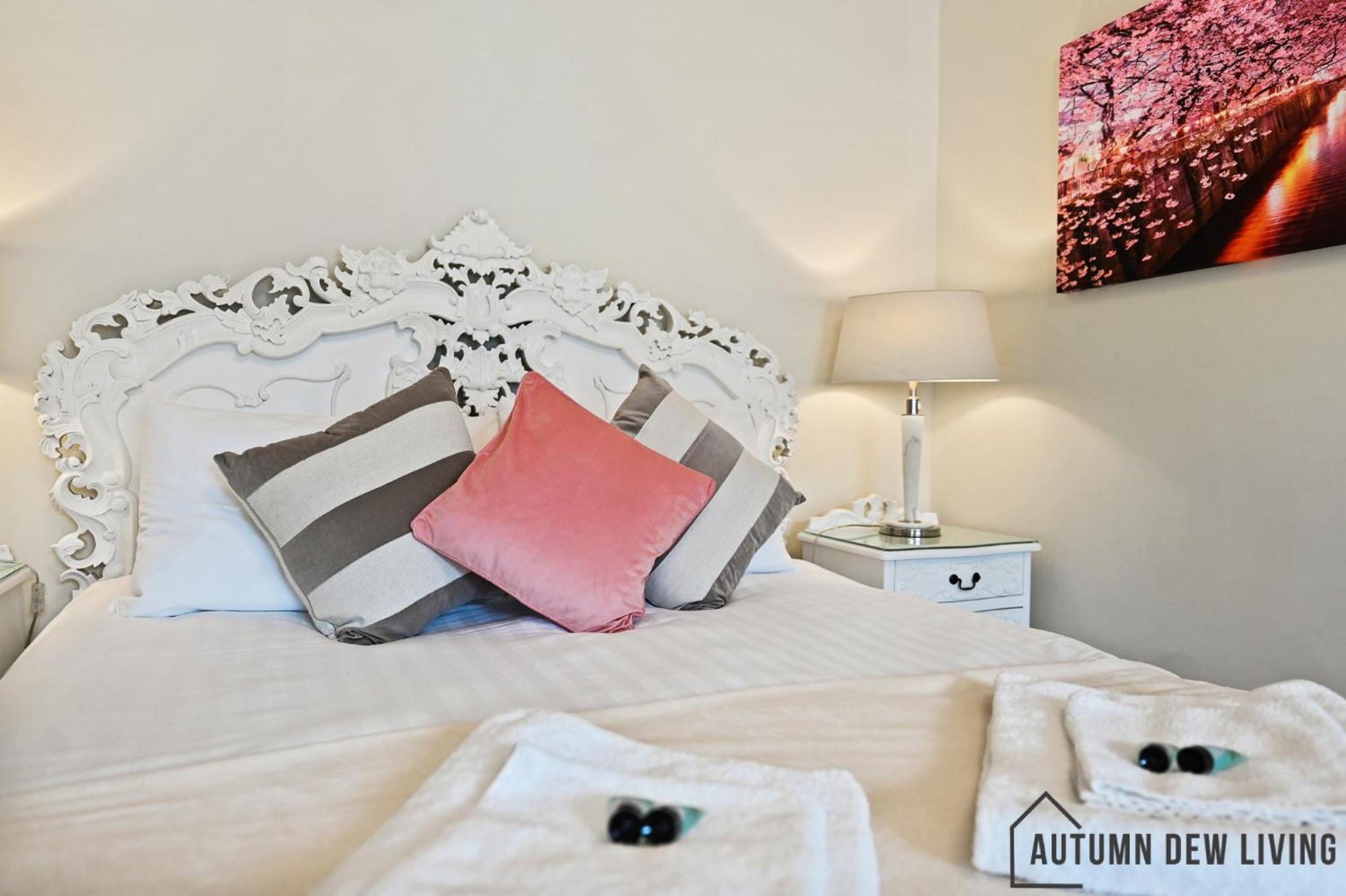 Beautiful 2 King Size Beds 2 Bath- Sleeps 5 In Earls Court Lägenhet London Exteriör bild